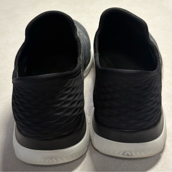 Skechers Women's Gray and Black Sneakers - Picture 7 of 7